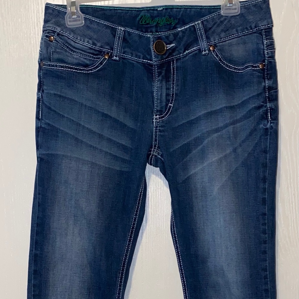 Super nice! New! Junior’s Wrangler Jeans 7/8